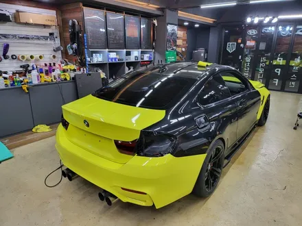 부산 전체랩핑 사상 주례 - bmw m4 쿠페 에이버리 유광 엠블런스 옐로우 전체랩핑 / 부산 사상구