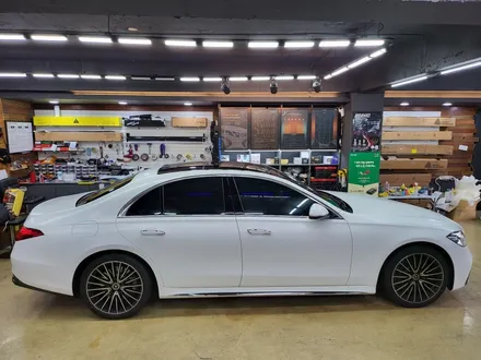 부산 전체랩핑 사상 주례 - 벤츠 S400d 에이버리 사틴화이트 전체랩핑 / 부산 사상구