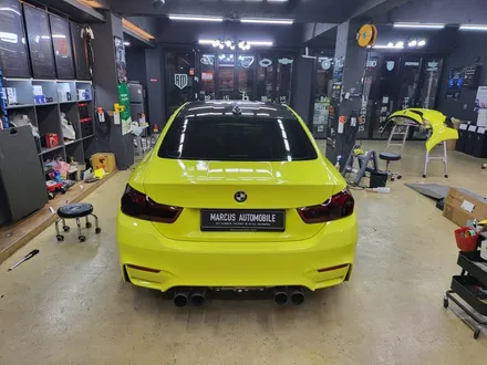 부산 전체랩핑 사상 주례 - bmw m4 쿠페 에이버리 유광 엠블런스 옐로우 전체랩핑 / 부산 사상구