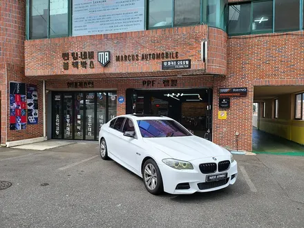 부산 사상 주례 전체랩핑 - bmw 520d f10 에이버리 유광화이트 전체랩핑 / 부산 사상구