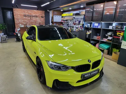 부산 전체랩핑 사상 주례 - bmw m4 쿠페 에이버리 유광 엠블런스 옐로우 전체랩핑 / 부산 사상구