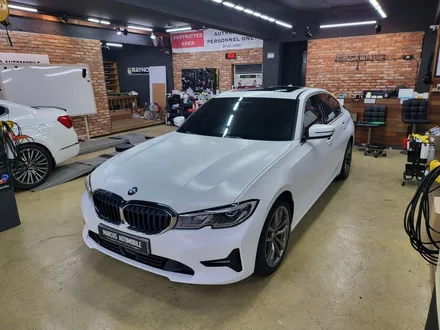 부산 주례 전체랩핑 - 사상 주례 BMW320d 에이버리 사틴 화이트 전체랩핑 / 부산 사상구