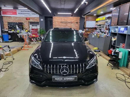 부산 사상 주례 랩핑 - 벤츠amg E43 부분랩핑 크롬 죽이기 3M유광블랙 & 리얼카본 / 부산 사상구