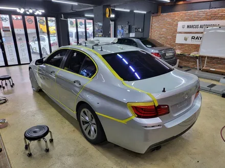 부산 사상 주례 전체랩핑 - bmw 520d f10 에이버리 유광화이트 전체랩핑 / 부산 사상구