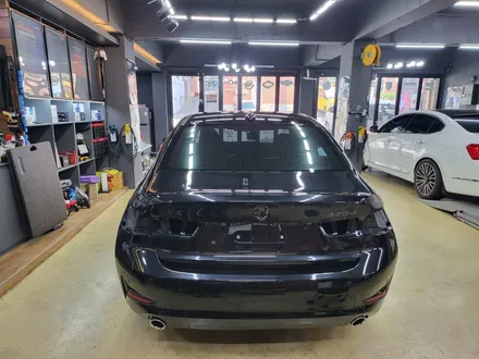 부산 주례 전체랩핑 - 사상 주례 BMW320d 에이버리 사틴 화이트 전체랩핑 / 부산 사상구