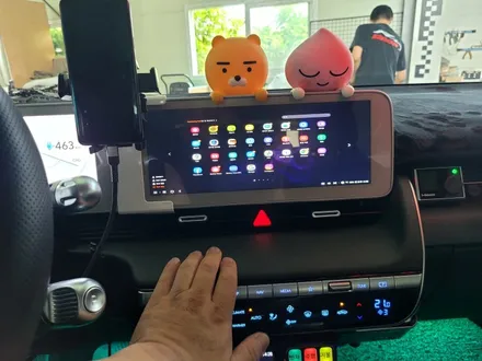 아이오닉5 개인택시 고스트도어 장착,삼성덱스 미러링 시공,덱스 인터페이스 시공 장착 / 인천 계양구