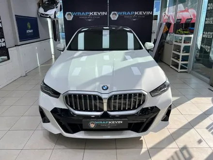 경주랩핑 BMW 520i G60 그릴 크롬죽이기, 사이드미러 랩핑 / 포항, 경주