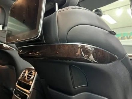 경주랩핑 벤츠 S560 W222 브러쉬블랙으로 실내랩핑 우드죽이기 / 포항, 경주