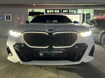 경주랩핑 BMW 520i G60 그릴 크롬죽이기, 사이드미러 랩핑 / 포항, 경주
