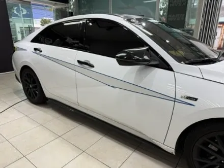 포항랩핑 포항PPF BMW i4 블랙PPF 루프스킨 / 현대 아반떼 CN7 블랙카본 루프스킨 / 포항, 경주
