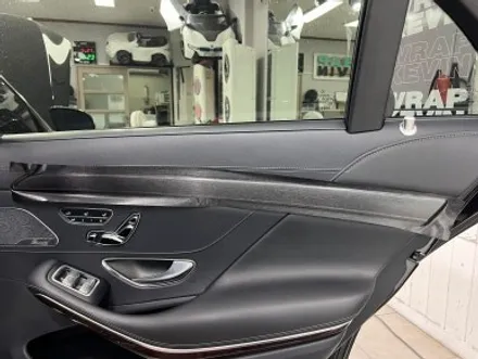 경주랩핑 벤츠 S560 W222 브러쉬블랙으로 실내랩핑 우드죽이기 / 포항, 경주