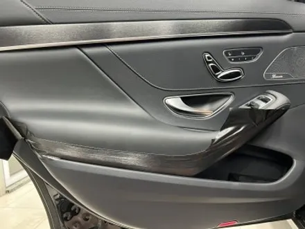 경주랩핑 벤츠 S560 W222 브러쉬블랙으로 실내랩핑 우드죽이기 / 포항, 경주