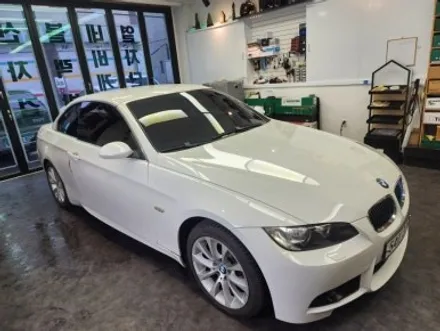 2009년식BMW328I 컨버터블 오픈카 어보브하츠 재시공썬팅(틴팅)