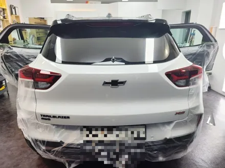 쉐보레 트레일블레이저 글라스틴트 선셋 자동차썬팅