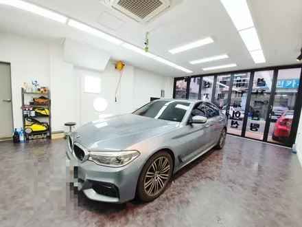 BMW G30 530d 글라스틴트 펜더 신차패키지 인천썬팅 자동차썬팅 논현동썬팅 썬팅