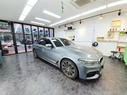 BMW G30 530d 글라스틴트 펜더 신차패키지 인천썬팅 자동차썬팅 논현동썬팅 썬팅