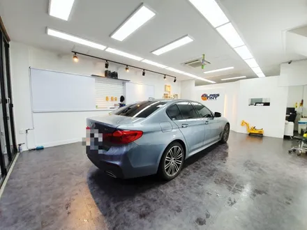BMW G30 530d 글라스틴트 펜더 신차패키지 인천썬팅 자동차썬팅 논현동썬팅 썬팅