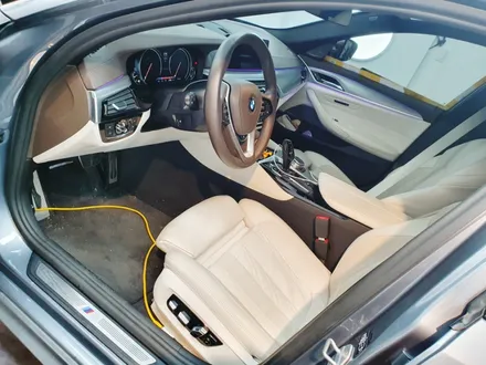 BMW G30 530d 글라스틴트 펜더 신차패키지 인천썬팅 자동차썬팅 논현동썬팅 썬팅