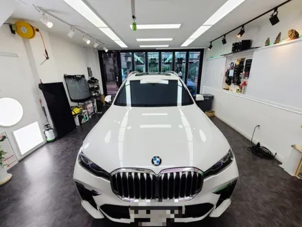 2021년식 BMW X7 xdrive40i  신차패키지 자동차썬팅 블락포디스카이블루 반사썬팅 아이나비qxd7000 블랙박스 장착 ppf생활보호패키지