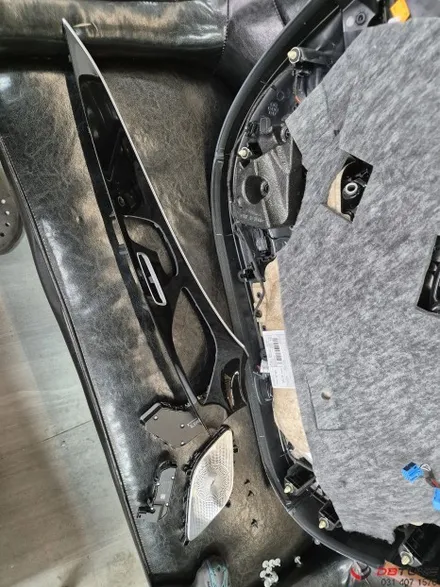 안산 벤츠 랩핑 벤츠 AMG GT43 실내 도어센터 랩핑은 전문가에게 맡기세요 / 안산시 상록구 이동