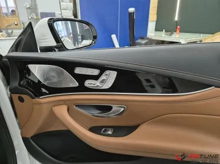 안산 벤츠 랩핑 벤츠 AMG GT43 실내 도어센터 랩핑은 전문가에게 맡기세요 / 안산시 상록구 이동