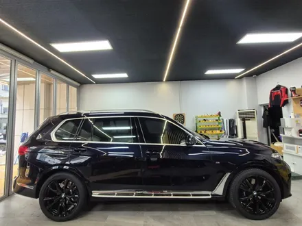 BMW X7 사틴블랙+블랙휠도장으로 신차타는 기분~ / 안산시 상록구 이동