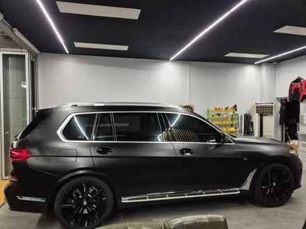 BMW X7 사틴블랙+블랙휠도장으로 신차타는 기분~ / 안산시 상록구 이동