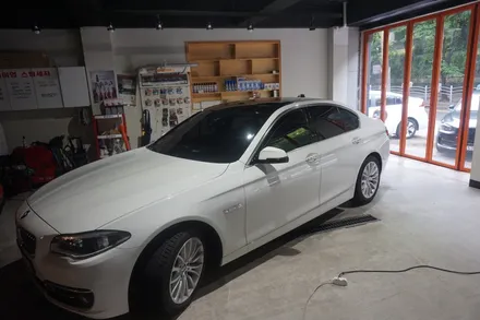 경기도 안산 랩핑 전문점 디비튠에서 bmw 520d 루프스킨했어요~ / 안산시 상록구 이동