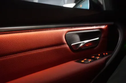 bmw330i 엠비언트 풋등은 안산 시흥 led 전문점에서~ / 안산시 상록구 이동