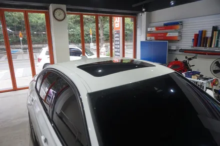 안산 수원 랩핑 카스킨 전문점 디비튠에서 BMW 330I 루프스킨 으로 한층더 퍼포먼스하게~ / 안산시 상록구 이동
