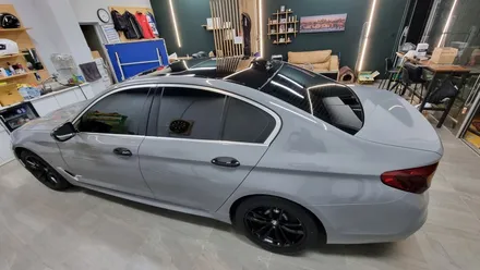 bmw g30 520d 락그레이 전체래핑!!! / 안산시 상록구 이동
