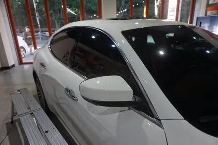 경기도 안산 안양 led 랩핑 전문점 디비튠에서 기블리 차량 포인트랩핑 사이드미러 랩핑 루프스킨 카스킨 작업했어요~ / 안산시 상록구 이동