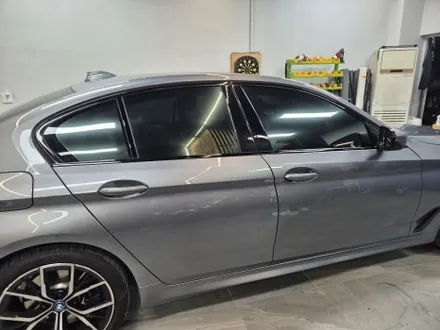bmw  530e 크롬죽이기랩핑 [안산디비튠] / 안산시 상록구 이동