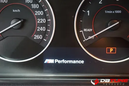 BMW F30 320D차량 루프스킨 및 BMW 풀코딩, 튜닝 전문점은? 경기도 안산랩핑 전문점 디비튠에 맡겨주세요! / 안산시 상록구 이동