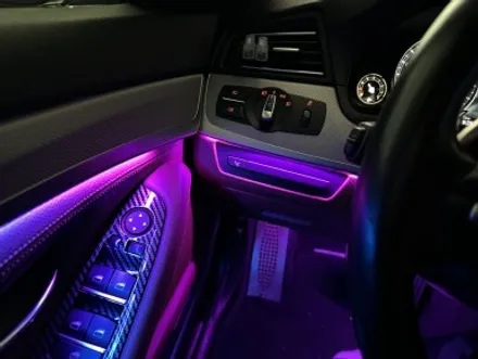 BMW 530d 순정 연동 엠비언트 다채로운 기능 으로 운전이 재밌어집니다 에이비클 남양주 / 과천, 안양, 군포