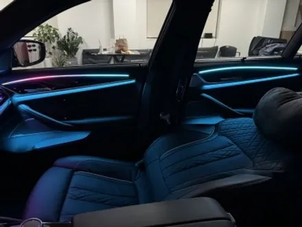 BMW 530i G30 순정 연동 엠비언트 듀얼 컬러 안전 기능까지 에이비클 서울 / 과천, 안양, 군포