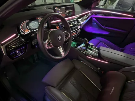 BMW 530i G30 순정 연동 엠비언트 듀얼 컬러 안전 기능까지 에이비클 서울 / 과천, 안양, 군포