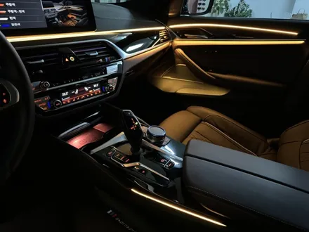 BMW 530i G30 순정 연동 엠비언트 듀얼 컬러 안전 기능까지 에이비클 서울 / 과천, 안양, 군포