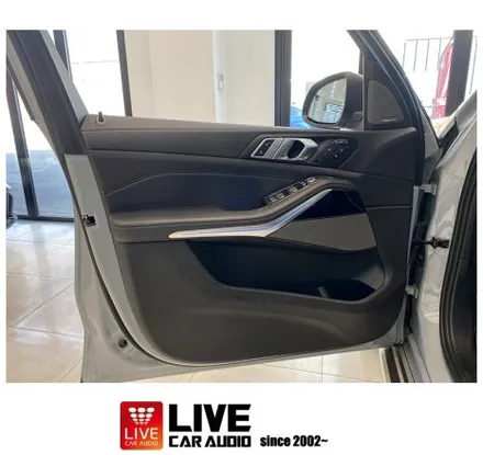 포항에서  BMW X7 회오리 스피커 앰비언트 & AVI BM100 4D LIVE EDITION 시공을 위해 라이브 카오디오를 방문해 주셨습니다 / 창원시 봉암동