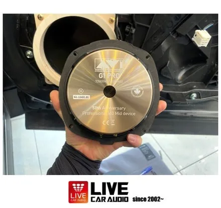 투싼 카오디오 튜닝 음질 향상을 위한 AVI G1PRO 스피커, 앰프 일체형 JBL 서브우퍼로 단단한 베이스, 블랙박스 주차 녹화를 위한 케어셀 보조배터리 / 창원시 봉암동