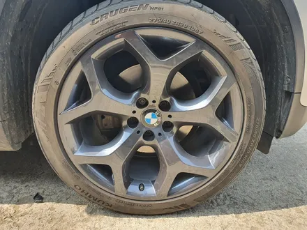 BMW  X6  고객요청에 의한 컬러변경으로 휠도색 복원 [휠조색][휠도색][캘리퍼도색][휠도색복원전문업체][휠복원천안두정점][오성휠수리] / 천안, 평택, 청주