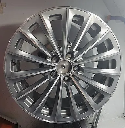BMW 750 다이아컷팅 공법으로 색상변경없이 휠 복원 작업해드렸어요 / 천안 두정동