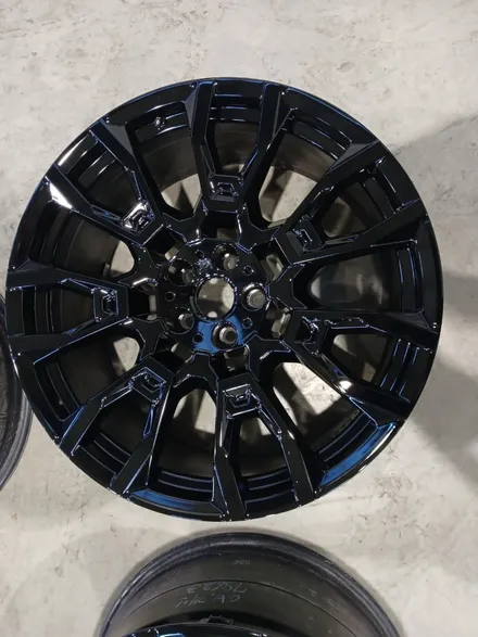 대구 성원휠복원 - BMW X6 페이스리프트 40i 컷팅 휠의 유광 블랙 변경 작업 / 대구 달서, 남구, 서구