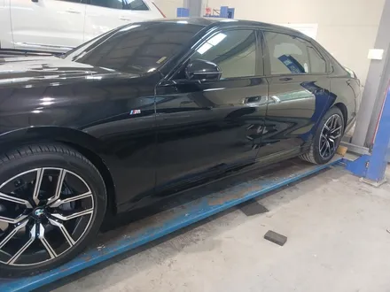 경주휠복원 BMW 740i 20인치 유광블랙으로 완성! / 대구 달서, 남구, 서구