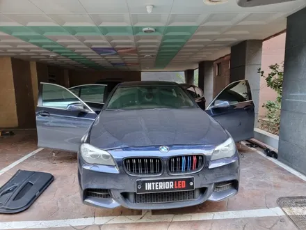 BMW520d엠비언트 f10엠비언트 320d엠비언트 순정연동 과속연동 RGB DMX아크릴 비노출 엠비언트 순정연동 과속연동 출장시공엠비언트 수도권출장시공엠비언트 / 부천, 수도권 출장