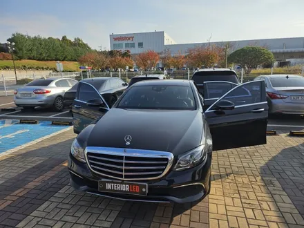 w213엠비언트 e클래스엠비언트 e300엠비언트 w213송풍구엠비언트 e클래스전동부메스터 e300전동부메스터 출장시공 출장엠비언트 벤츠전동부메스터 벤츠송풍구엠비언트 / 부천, 수도권 출장