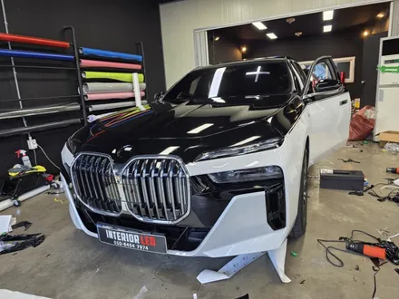 bmw 7시리즈 g70  회오리스피커엠비언트 740i 740d 740m 출장시공 출장엠비언트 / 부천, 수도권 출장