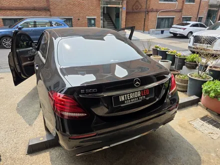 벤츠 w213 e클래스 e300 엠비언트 출장시공 에어터치 카링킷 신형미드스피커엠비언트 eqs송풍구엠비언트 4D전동트위터 / 부천, 수도권 출장