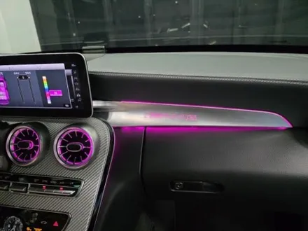 벤츠w205 c43amg 64색멀티컬러엠비언트 순정커맨더연동 송풍구엠비언트 전동부메스터 데쉬보드가로몰딩 엠비언트 출장시공 전문 영종도벤츠엠비언트 / 부천, 수도권 출장
