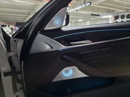 bmw g30 530i 회오리스피커 송풍구엠비언트 맵등실내등독서등엠비언트 선루프엠비언트 안전벨트엠비언트 콘솔엠비언트 크리스탈기어봉 출장엠비언트 / 부천, 수도권 출장